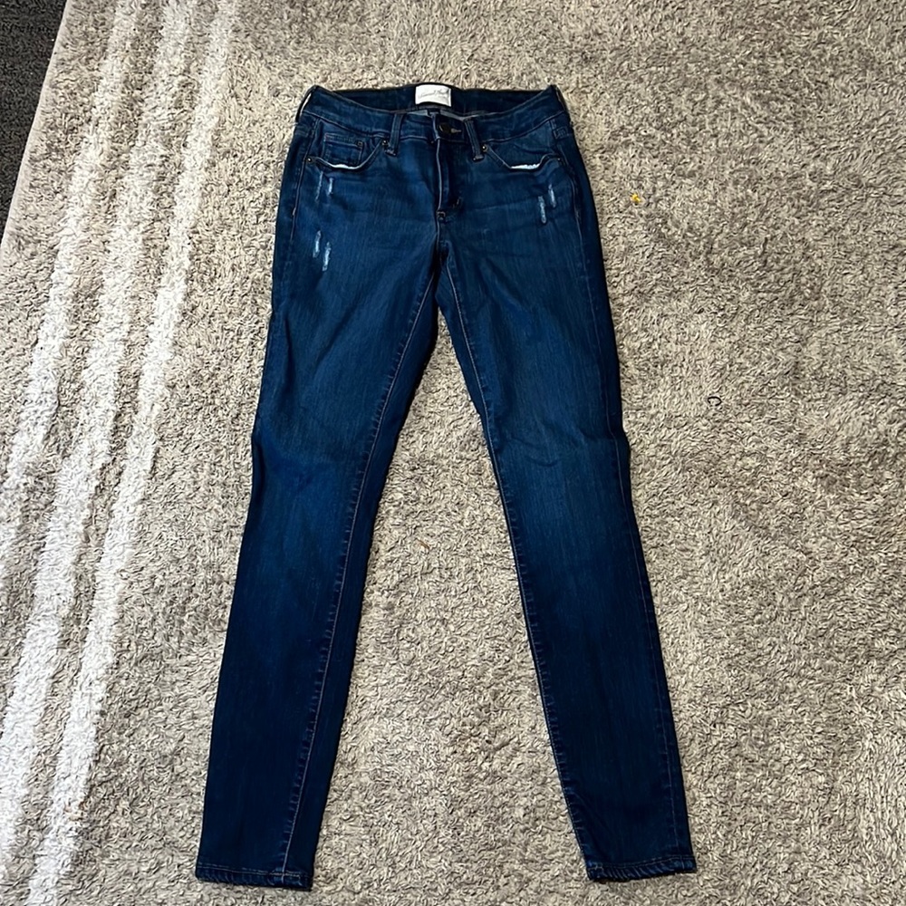 Women’s universal thread jeans size 00/24r